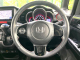 【純正革巻きステアリング】上質な革を使用することで、手にしっかり馴染みとても運転しやすいハンドルです♪