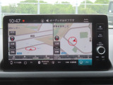 【ホンダコネクト対応ナビ】快適な操作性で、使える機能が満載!自動地図更新機能や24時間365日緊急サポート、スマートフォンを使ったドアロック解除・エンジン始動などといった便利な機能が搭載されています。