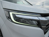 【外装】LEDヘッドライトです。