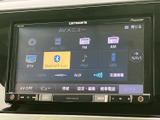 多彩なソースに対応し、お好みの音楽を存分に楽しめます。Bluetooth接続でスマホの音楽も簡単に再生可能です。車内での時間を充実させてください。