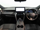 見通しのよいすっきりとした視界で、誰でも運転しやすいです。運転のしやすさは疲れにくさにも繋がりますよ♪