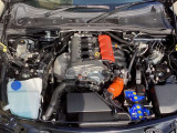 ロードスターのために専用設計されたSKYACTIV-G 1.5Lエンジン搭載。全てを「使い切る」ことを前提として開発されたエンジンです。クイックな反応とやる気にさせてくれるサウンドをご体感ください。