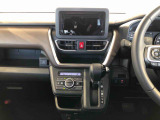 温度を設定すれば、自動で車内の温度管理をしてくれる優れものです♪ATミッションで運転楽々