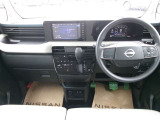 操作しやすい運転席廻り!操作パネルも使いやすい!!ドライブが楽しくなります!
