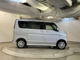 当社でご購入頂いた全ての車両はご納車前、エンジンオイル交換・ワイパーゴム・ブレーキ点検・調整・その他確認の上ご納車いたします。