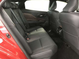 ゆとりある広々とした車内空間は、ドライブを始め買い物やレジャーなど、幅広く活躍します。一人でもみんなとでもお出かけを楽しみましょう!