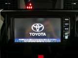 純正ナビを装備。タッチパネル式で使いやすく、お出かけもラクラクです。