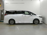 この度は、当社の展示車をご覧いただきまして、誠に有難うございます。自信をもってお勧めできる車となりますので、ごゆっくりご覧頂きたいと思います。