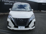 LEDヘッドライトとフロントフォグランプが付いておりますので、夜間の運転も明るく安全に走行できます。