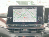 ハンズフリーフォン、VICS(FM多重)、ボイスコマンド、Bluetooth対応、USB接続、HDMI接続、Apple CarPlay ・ Android Auto 連携機能、AM/FMラジオ、NissanConnect サービス対応、iPod対応