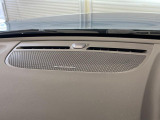 【harman kardon】ハーマンカードンのHi-Fiスペシャリストと共に、モデル別に開発・設計された専用チューニングが臨場感溢れる音響空間を実現しています。
