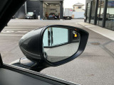 オレンジの点滅で後ろからきている車など、教えてくれます♪