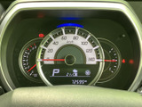 駐車時の安全性を高めるバックモニター。狭い場所でも安心して駐車できます。ガイドライン表示で、後方との距離感もつかみやすいです。