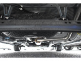 車両後方からの下回りです。マフラー防錆塗装や下回り防錆施工等も可能でございます。
