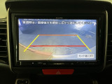 バックモニター付きで、車庫入れやバック時の後方確認をサポート。