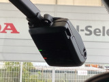 ドライブレコーダーを装備しており、走行中の映像をしっかり記録します。万が一の際の状況確認に役立つ安心装備です。