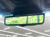 【デジタルインナーミラー】後席の大きな荷物や同乗者で後方が確認しづらい時でも安心!カメラが撮影した車両後方の映像をルームミラー内に表示。クリアな視界で状況の確認が可能です!