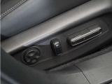 ◆運転席8ウェイパワーシート+運転席4ウェイ電動ランバーサポート◆シートポジションの調節が電動でできます。腰部をしっかりと受け止めるランバーサポートも装備!長時間のドライブでも疲れにくい姿勢をキープ。