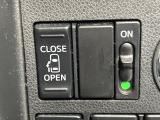【パワースライドドア】スマートキーや運転席のスイッチでスライドドアの開閉が可能♪電動だから力を入れてドアを開ける必要が無く、小さいお子様でも、重い荷物を持っている時もラクに開け閉めできます♪