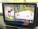 【アラウンドビューモニター】専用のカメラにより、上から見下ろしたような視点で360度クルマの周囲を確認することができます☆死角部分も確認しやすく、狭い場所での切り返しや駐車もスムーズに行えます。