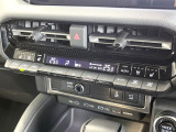 【シートヒーター&ベンチレーション】夏場は涼しい風でお尻や背中の熱やムレを防ぎ、冬はエアコンよりも早く温まってポカポカに!季節を問わず快適に過ごせます。