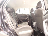 コンパクトカーにもかかわらず、意外とゆったりお乗りいただけます。