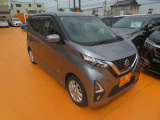 右前からの画像です!お車の事でしたらお任せ下さい!