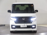 ハロゲンより明るく、より遠くまでさらなる安心感のあるLEDヘッドライトを採用。点灯忘れも防止できるオートライトコントロール機構付きです。