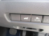 バックドアの開閉を運転席から操作できます。