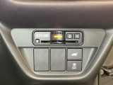 Hondaセンシング用の、VSA(ABS+TCS+横滑り抑制)解除スイッチなどはハンドルの右側に装備しています。その上にETCがついています。高速道路の料金所の通過も楽々です。