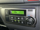 オートエアコンで快適な室内です。