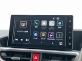 大画面でカーナビやオーディオを楽しめます。スマートフォンとの連携機能も充実しており、快適なドライブをサポートします。高精細な表示で、視認性も良好です。