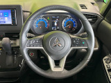 【純正革巻きステアリング】上質な革を使用することで、手にしっかり馴染みとても運転しやすいハンドルです♪