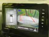 【アラウンドビューモニター】専用のカメラにより、上から見下ろしたような視点で360度クルマの周囲を確認することができます☆死角部分も確認しやすく、狭い場所での切り返しや駐車もスムーズに行えます。