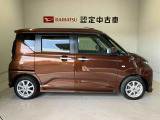 車両右側面からの写真になります。車をご覧になりたい時はお気軽に最寄りの店舗へご相談下さい。