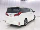 走りにこだわりながら収納力も持ち合わせたお車です。荷物を載せて軽快なドライブを楽しめますよ♪