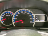 運転に必要な情報を分かりやすく表示しています。視認性の高いメーターで、安全運転をサポート。走行状況を常に把握できます。