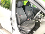 運転席シート廻りは使用感も少なく、良好な状態となっています。丁寧に使われていたことがよくわかりますね。