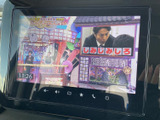 停車中に楽しめるTV機能。長距離移動や待ち時間も快適に過ごせます。楽しいカーライフを演出します。