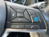 プロパイロットスイッチ。同一車線でのハンドルとアクセルのアシストが可能 長距離ドライブ時に同乗者との会話が弾みます。