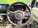 インテリアに合わせたデザインのステアリングは、運転される方のことも考え、運転しやすい形状、大きさです。是非一度、実際に触ってお確かめください。