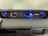 メータは先進的なデジタルメーターを採用!ゆっくりと数字が動くのでとても見やすく表示されます!続可能距離等の情報やHonda SENSINGの注意・警告も表示します!
