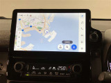 まずはディスプレイオーディオplusを搭載!通常、初年度登録から5年間までしか使えないトヨタ純正地図が5年を過ぎても継続的に使っていただくことが可能になります!