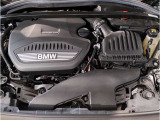 【ご納車前点検】BMW認定中古車は100項目の箇所を徹底的にチェック致します。機械的な箇所や電気系、コンピューターなどをご納車前に点検し、交換基準に達した部品は全て新品に修理返品した後にご納車致します。
