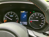 視認性の高いメーター類により、運転に必要な情報を正確に把握できます。洗練されたデザインが、ドライバーの心を惹きつけます。安全運転をサポートします。