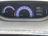 視認性の高いメーターで、運転に必要な情報をしっかり確認できます。運転に集中できる、シンプルなデザインが魅力です。