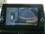 パノラミックビューモニター&バックモニター♪車両の前後左右に搭載した4つのカメラの映像を合成し、車を真上から見ているような映像を表示♪