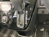 見やすい地図表示で、運転に集中できます。渋滞情報もリアルタイムで確認できるので、最適なルートを選択できます。