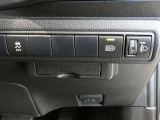 オートマチックハイビームとは、先行車や対向車のライトを認識し、ハイビームとロービームを自動で切り替える機能です。夜道の視界を確保します。詳細は販売店スタッフまでおたずねください。