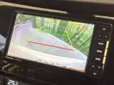 【バックカメラ】駐車時に後方がリアルタイム映像で確認できます。大型商業施設や立体駐車場での駐車時や、夜間のバック時に大活躍!運転スキルに関わらず、今や必須となった装備のひとつです!